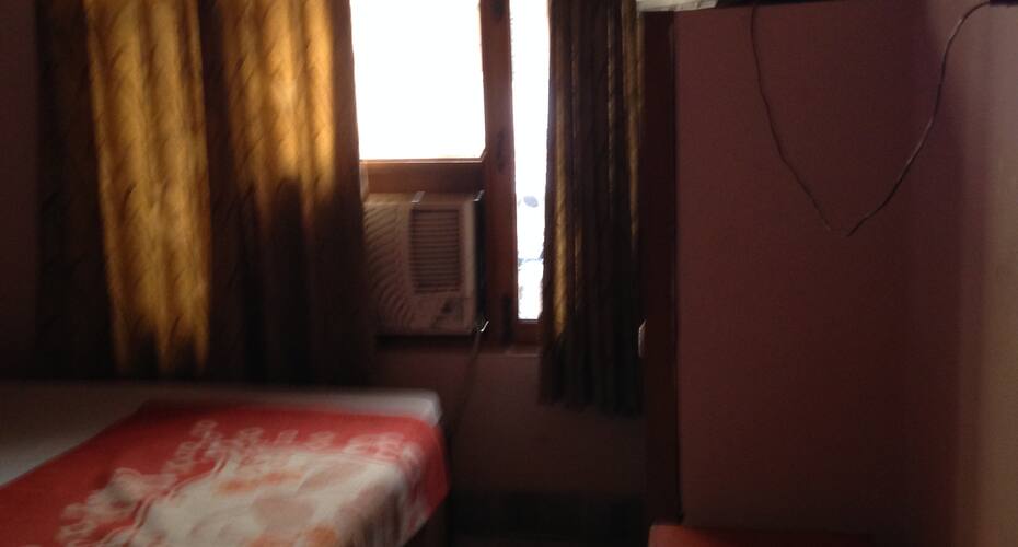 Hote Rockland, Leh 3